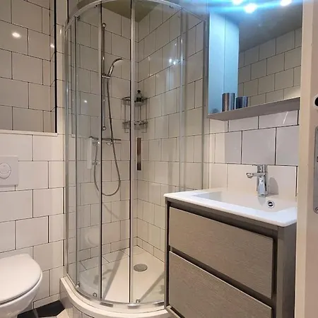 Vue Canal, 3 & Double Salon *