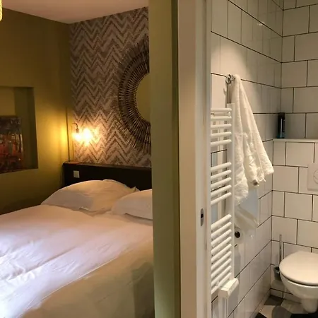 Vue Canal, 3 & Double Salon